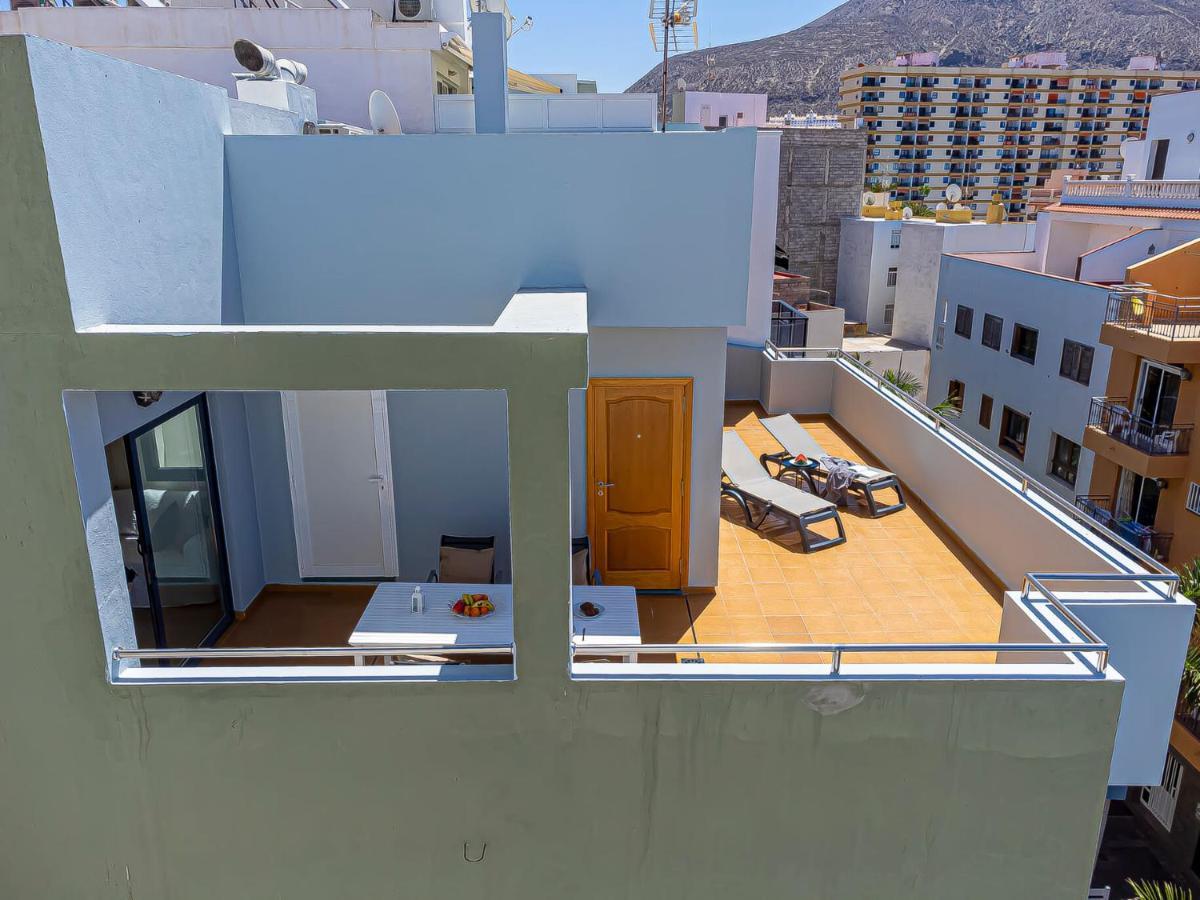 Luxury Holidays Suites, Playa De Los Cristianos Los Cristianos  Exterior foto