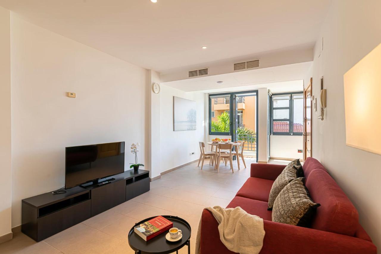 Luxury Holidays Suites, Playa De Los Cristianos Los Cristianos  Exterior foto