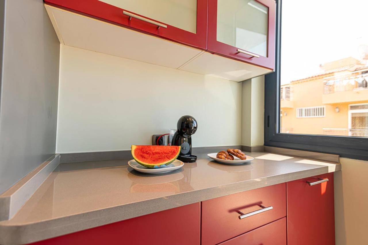 Luxury Holidays Suites, Playa De Los Cristianos Los Cristianos  Exterior foto