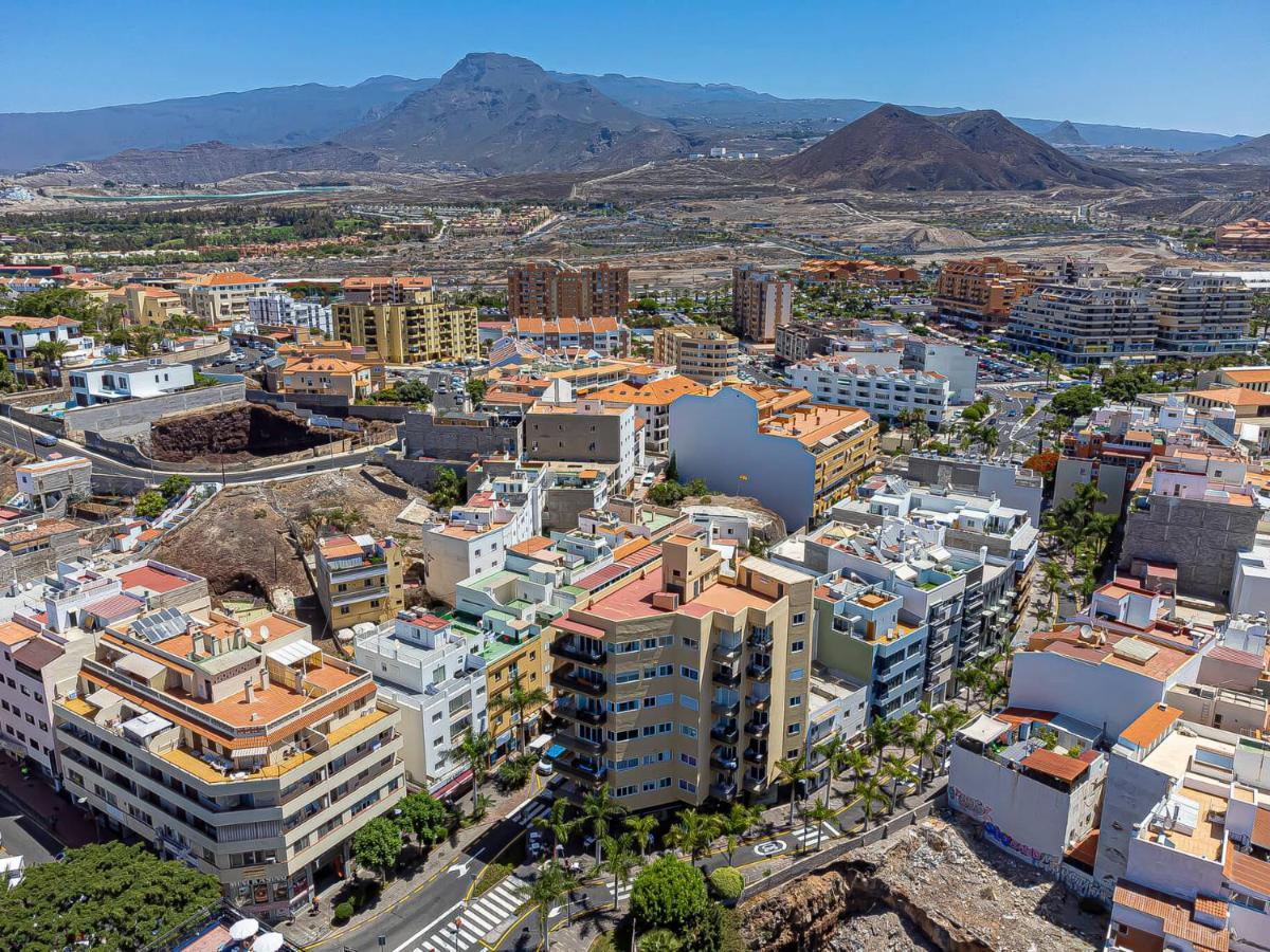 Luxury Holidays Suites, Playa De Los Cristianos Los Cristianos  Exterior foto